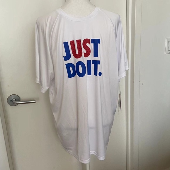 Nike Men’s Just Do It Americana Short Sleeve UPF 40+ Hydroguard Size Large - Picture 1 of 2
